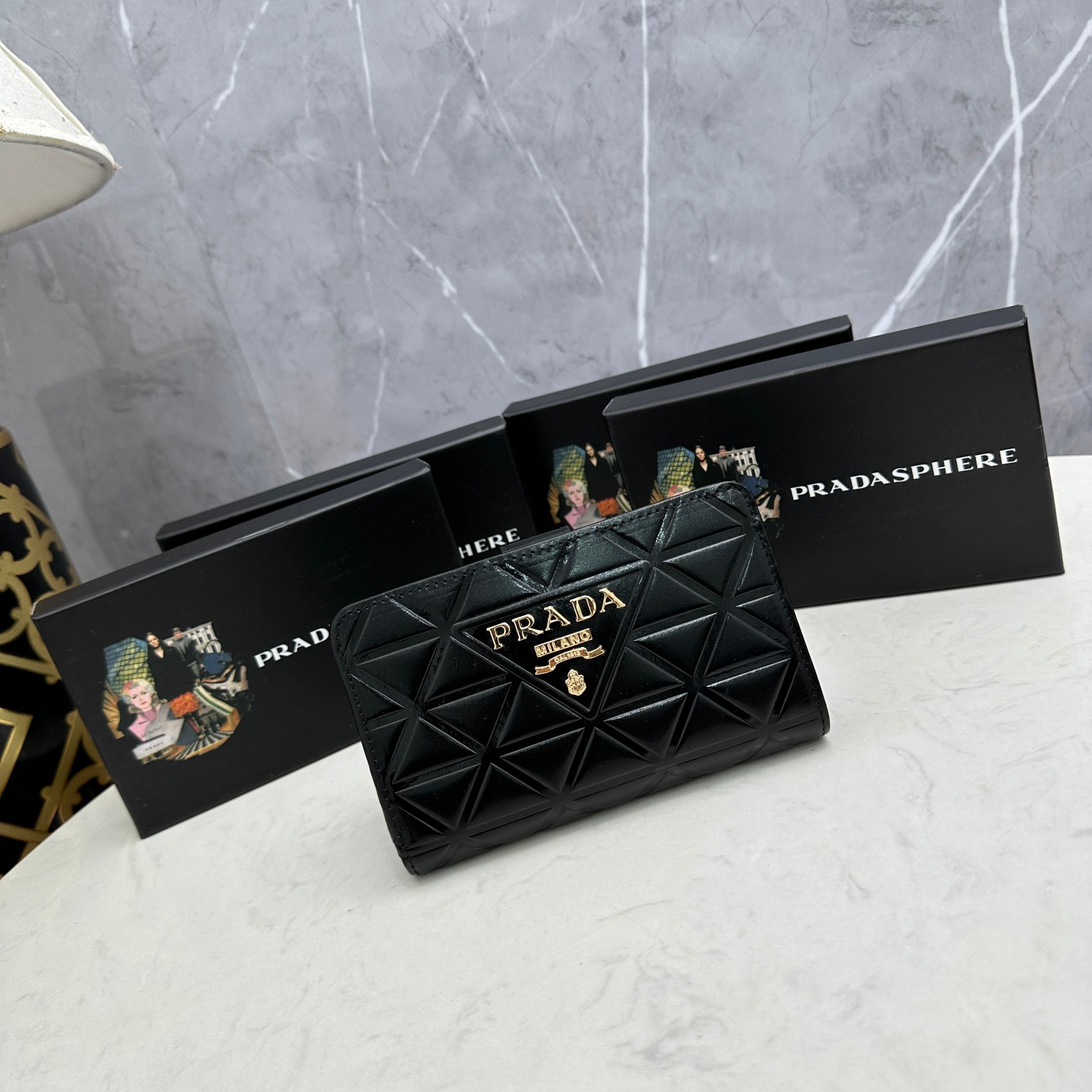 PRADA プラダ ソフトカーフ トライアングル財布 ブラック 1ML018 2CLU