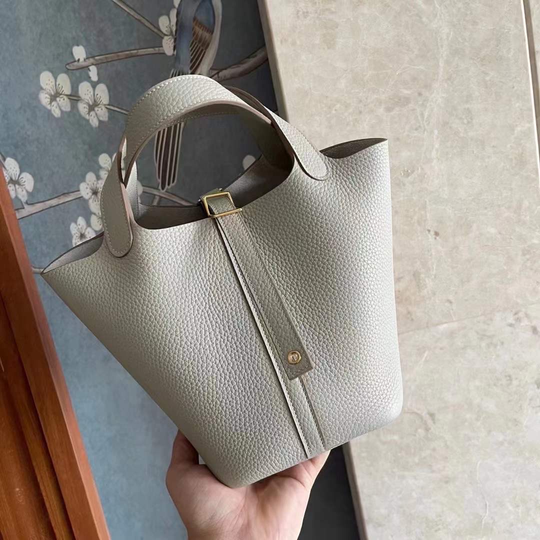 エルメス ピコタンロックPM/18 ベトン トリヨンクレマンス