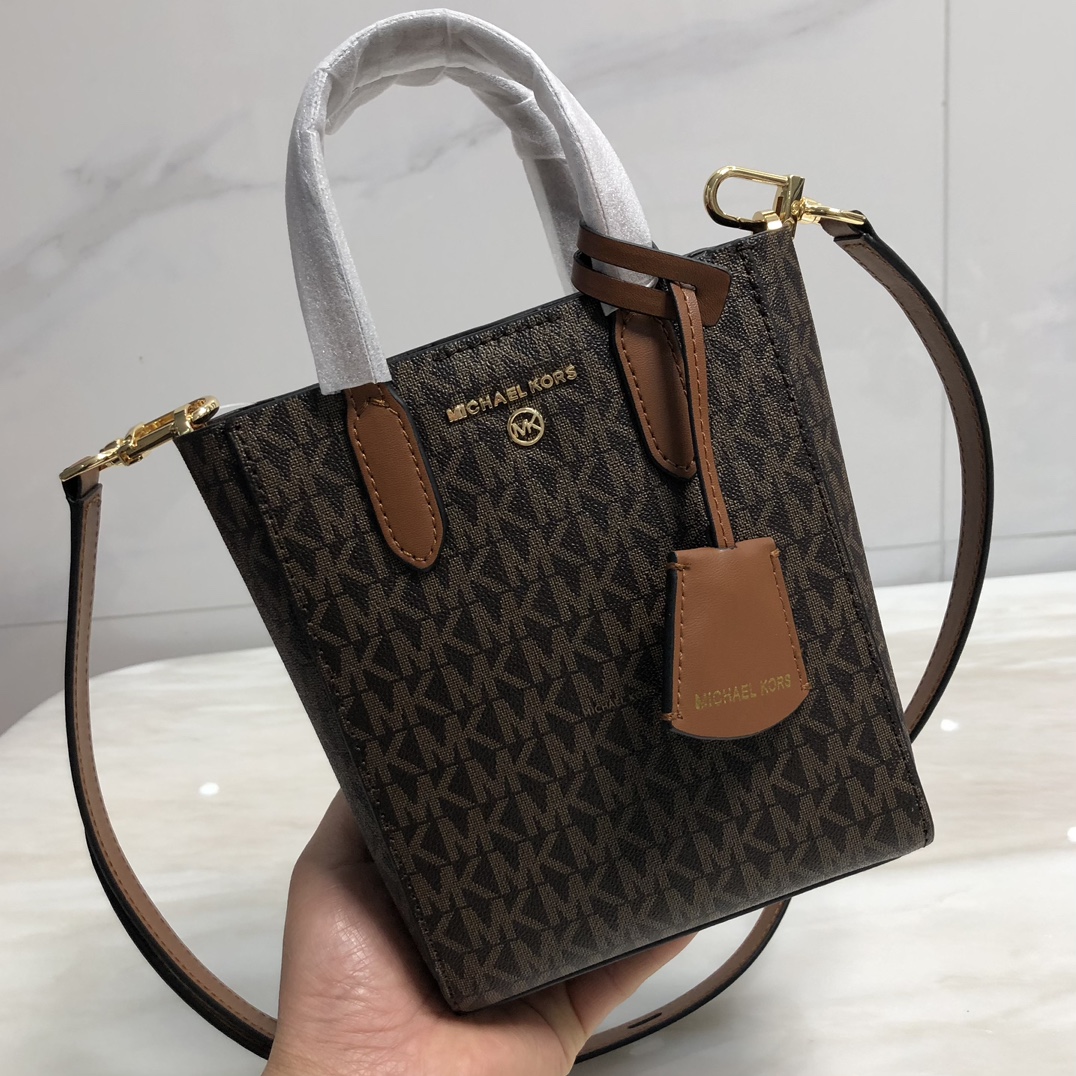 マイケルコース SINCLAIR シグネチャー ブラウン Sinclair Large Signature Logo Tote Bag | Michael Kors [US]