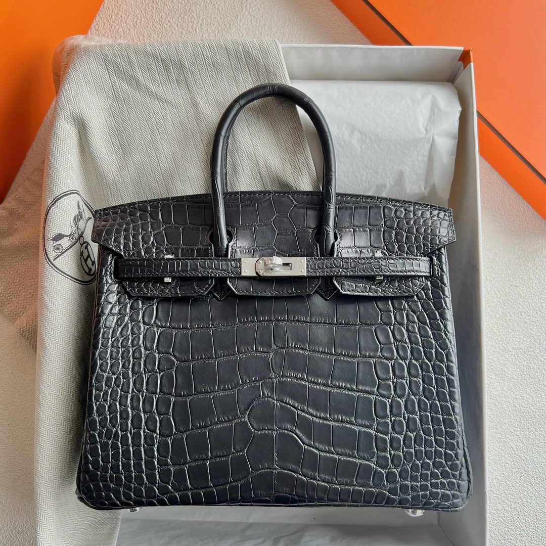 エルメス定価 HERMES バーキン25 黒 ブラック クロコダイル