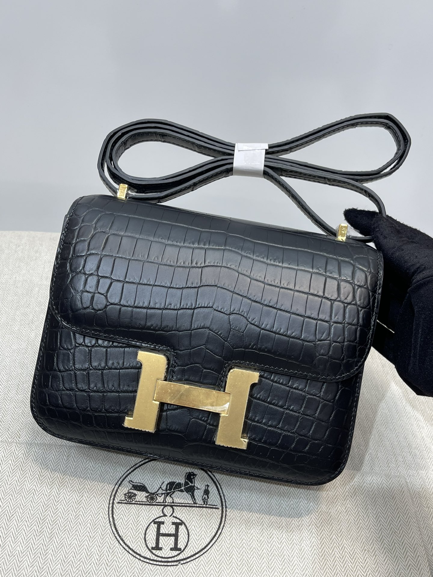 エルメス定価 HERMES コンスタンスミニ 黒 ブラック