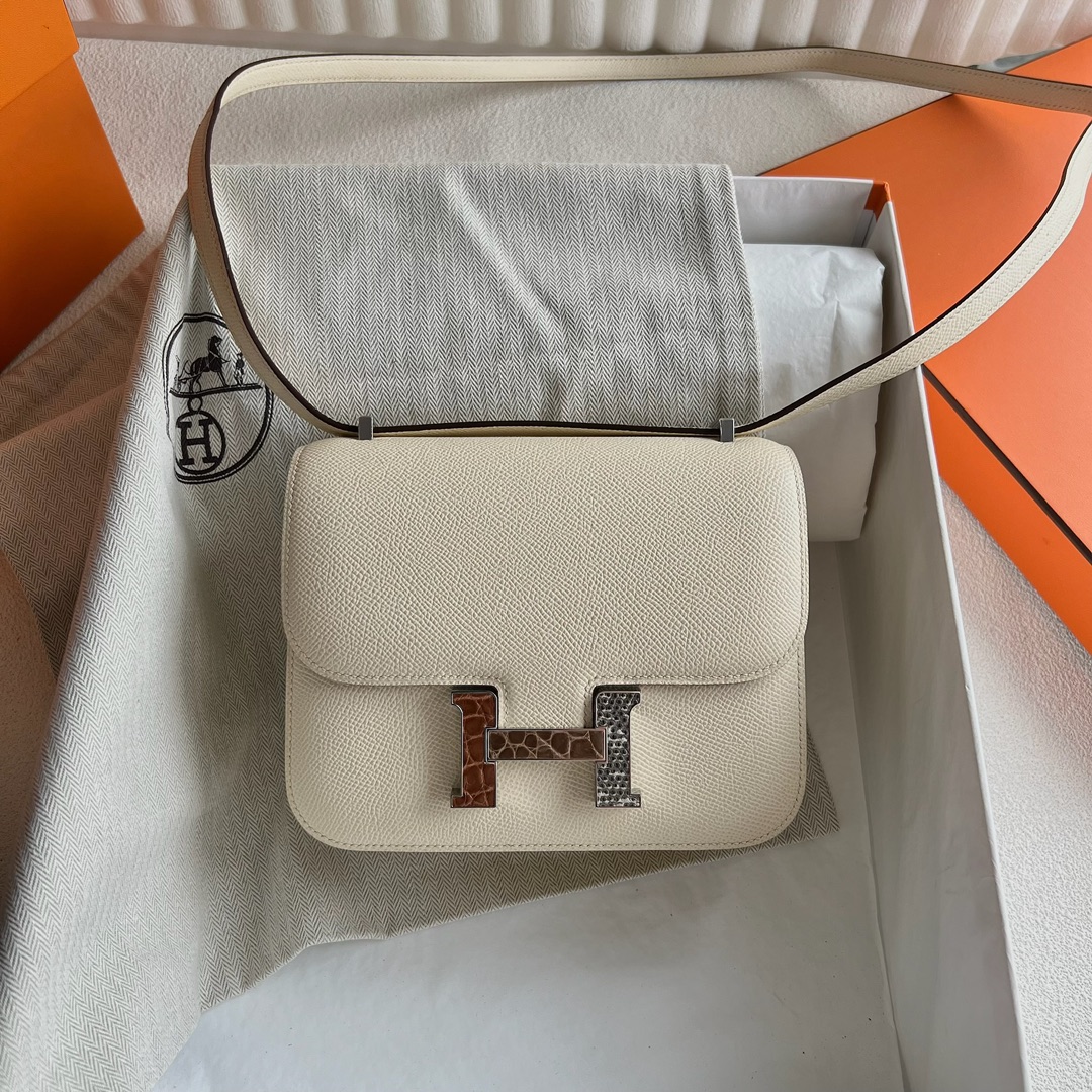 【Nata（白）】HERMES コンスタンス スリム バッグ Nata（白）】HERMES コンスタンス スリム バッグ (HERMES